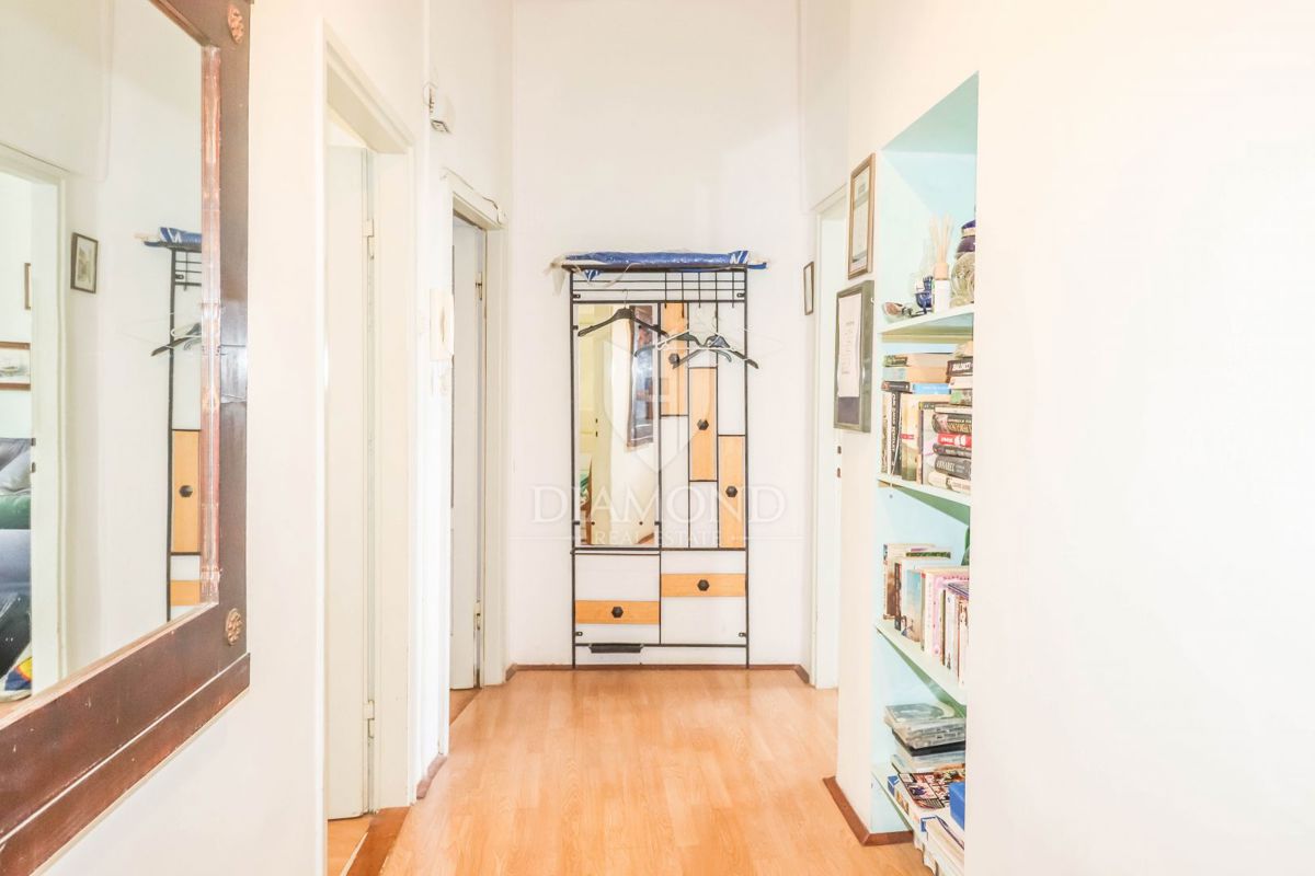 Rovinj, apartma, prva vrsta do morja!