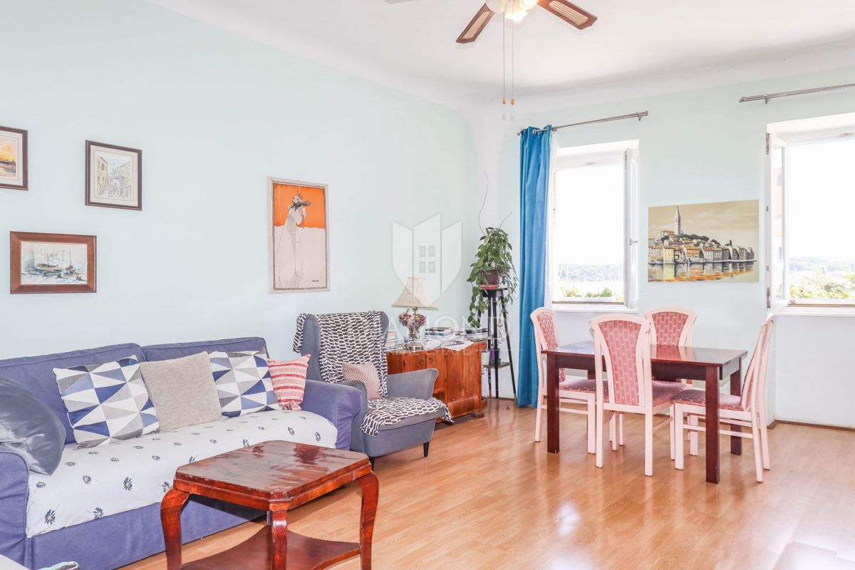 Rovinj, apartma, prva vrsta do morja!