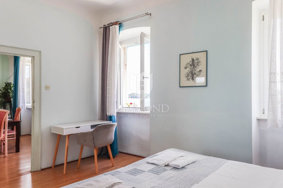 Rovinj, apartma, prva vrsta do morja!