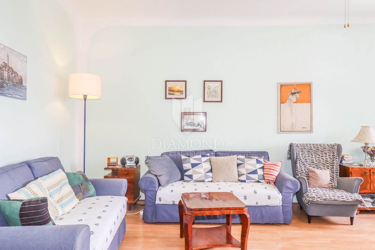 Rovinj, apartma, prva vrsta do morja!