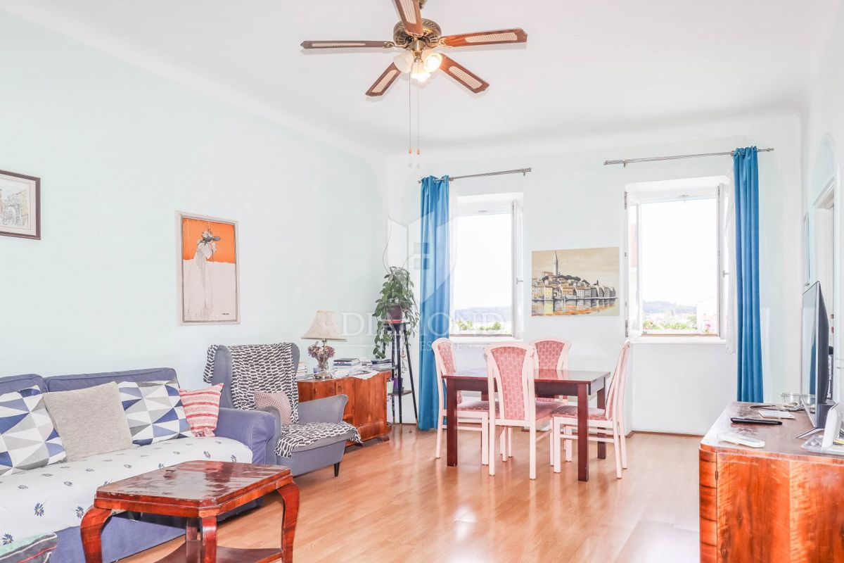 Rovinj, apartma, prva vrsta do morja!