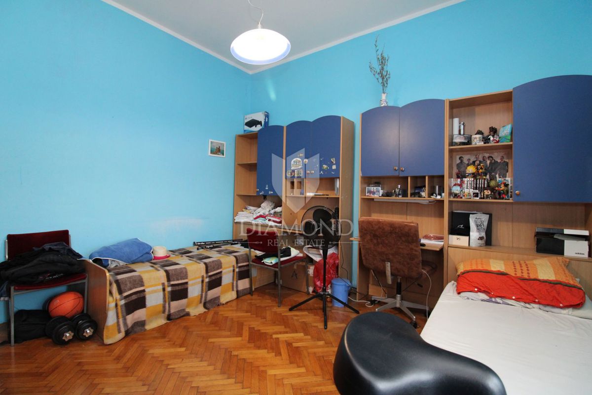 Rijeka, prostorno stanovanje v samem centru mesta