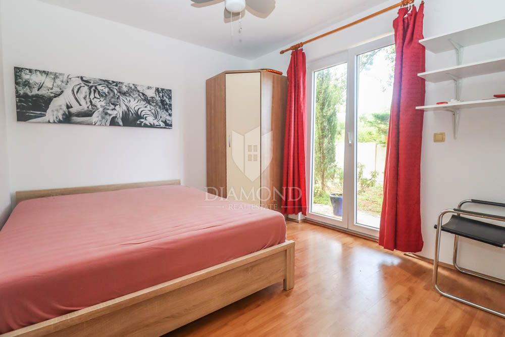 Družinska hiša z lepim dvoriščem, Valtura 