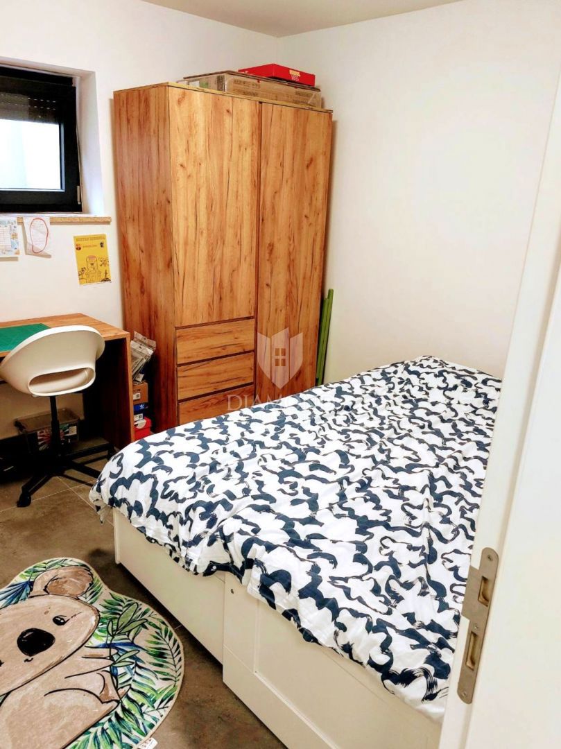 Poreč, okolica - visokokakovosten apartma v novogradnji blizu morja!