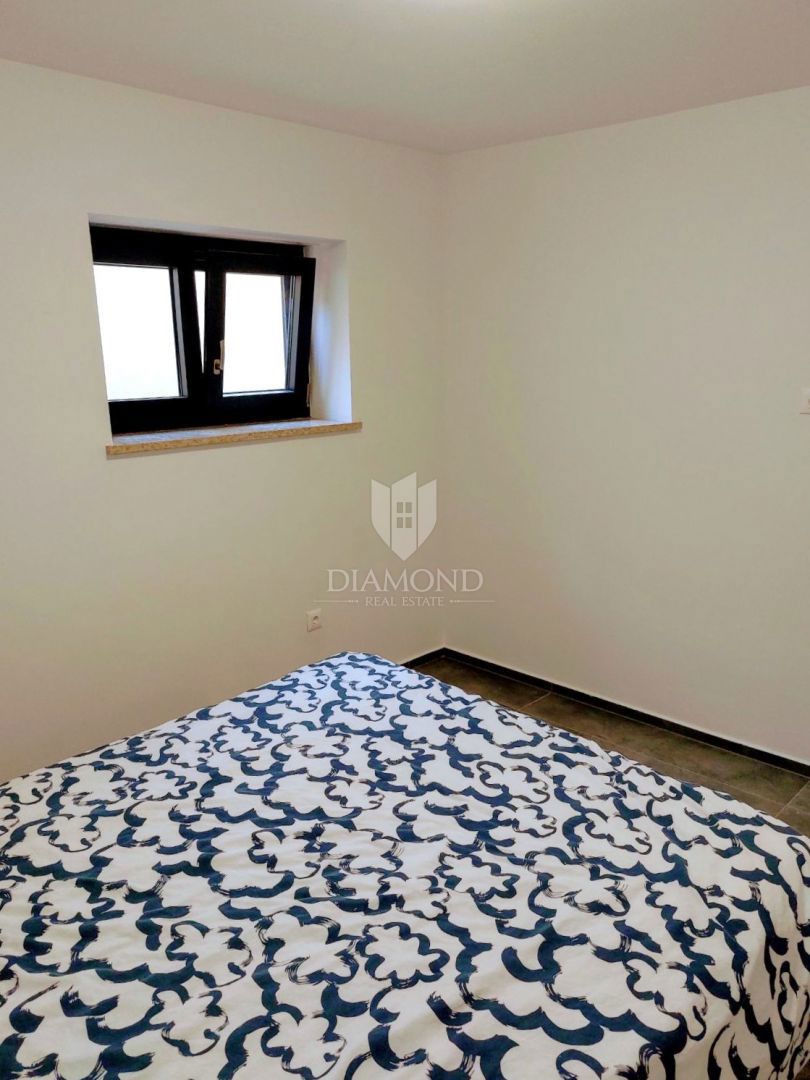 Poreč, okolica - visokokakovosten apartma v novogradnji blizu morja!
