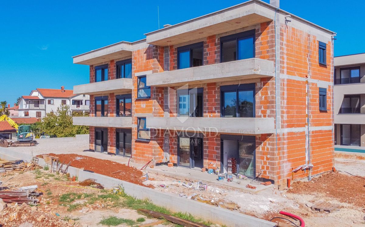 Umag, novogradnja! Odlično 2 sobno stanovanje!