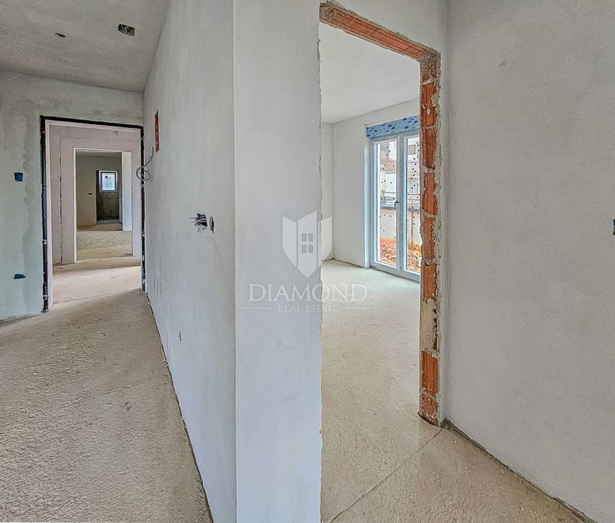 Umag! Apartma v 1. nadstropju s strešno teraso in pogledom na morje!