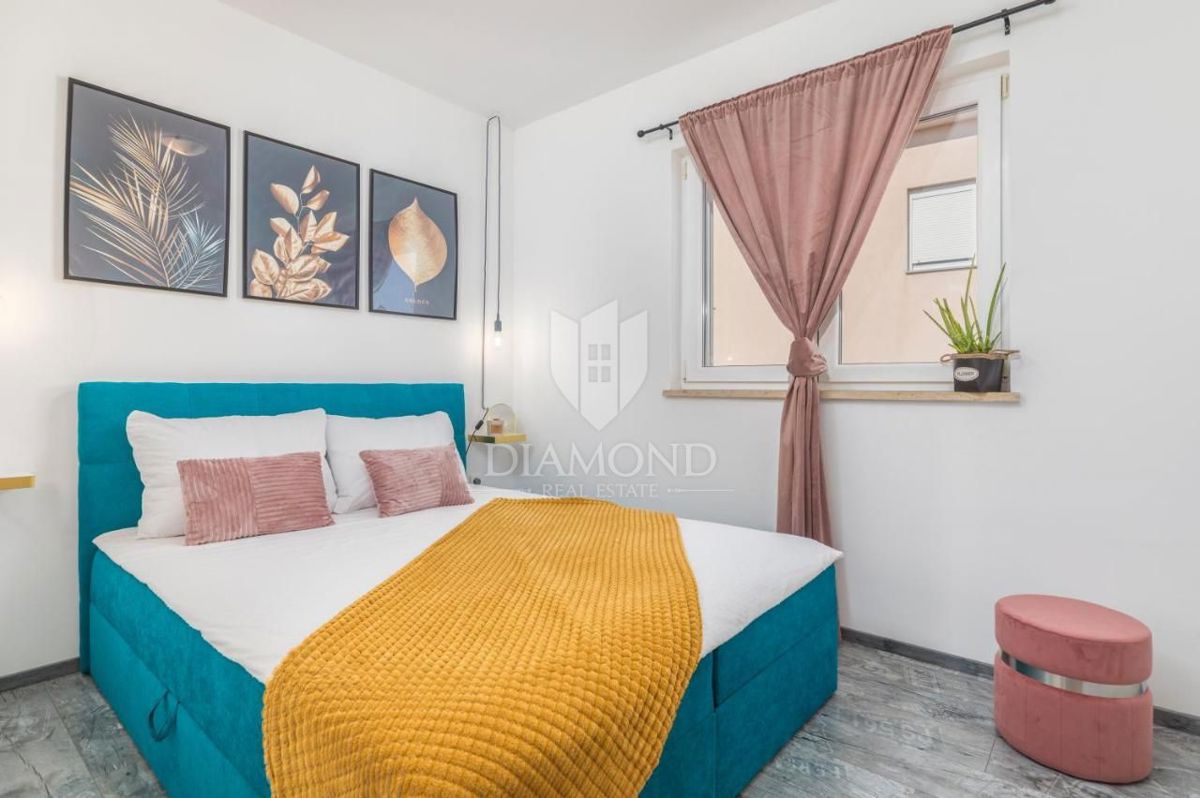 Istra, Valbandon, dvoetažni apartma 500m od morja!