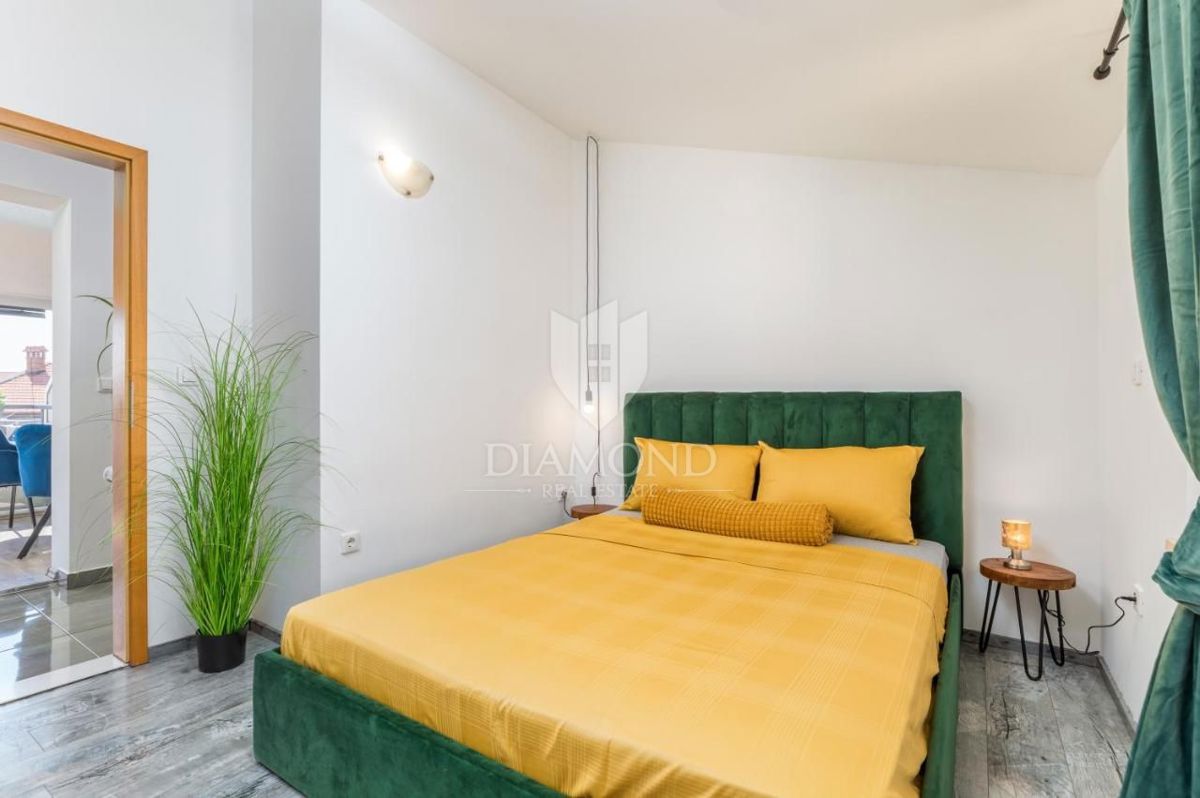 Istra, Valbandon, dvoetažni apartma 500m od morja!