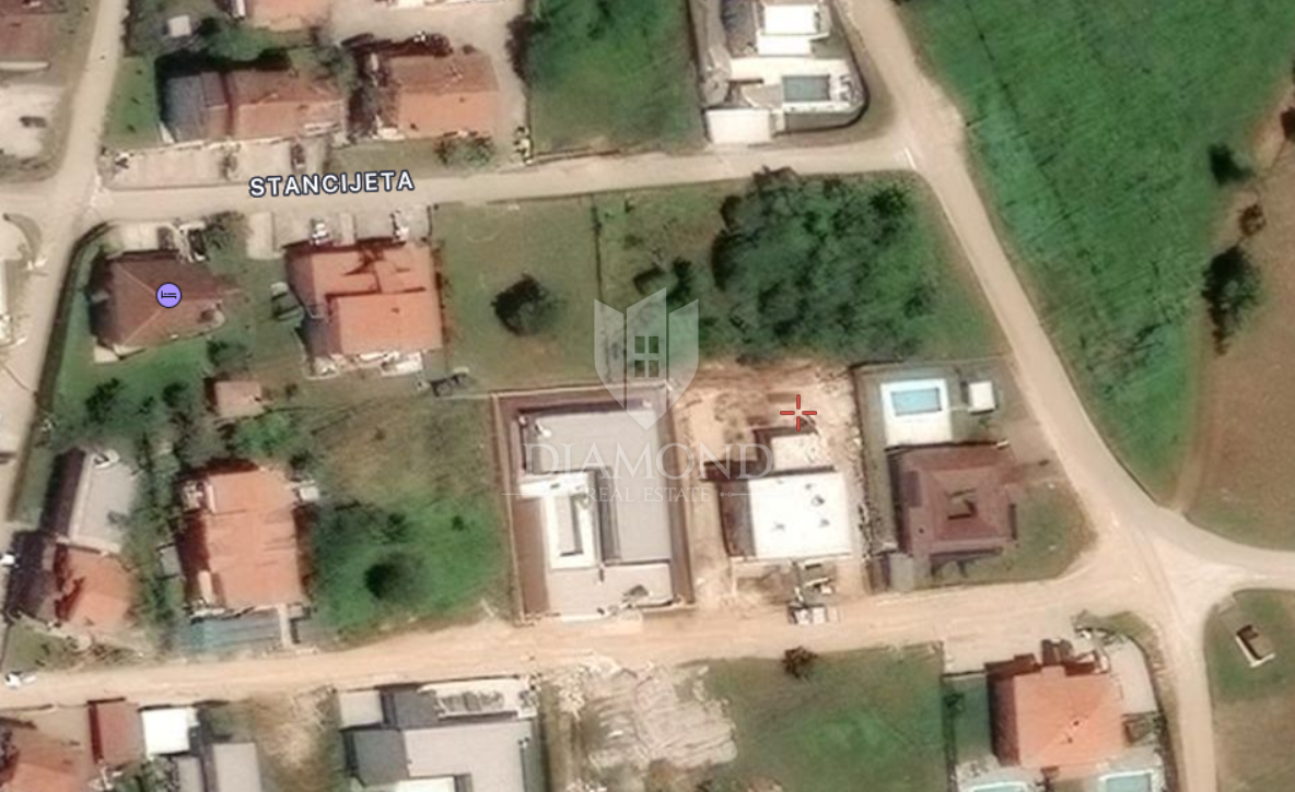 Zemljišče Novigrad, 700m2