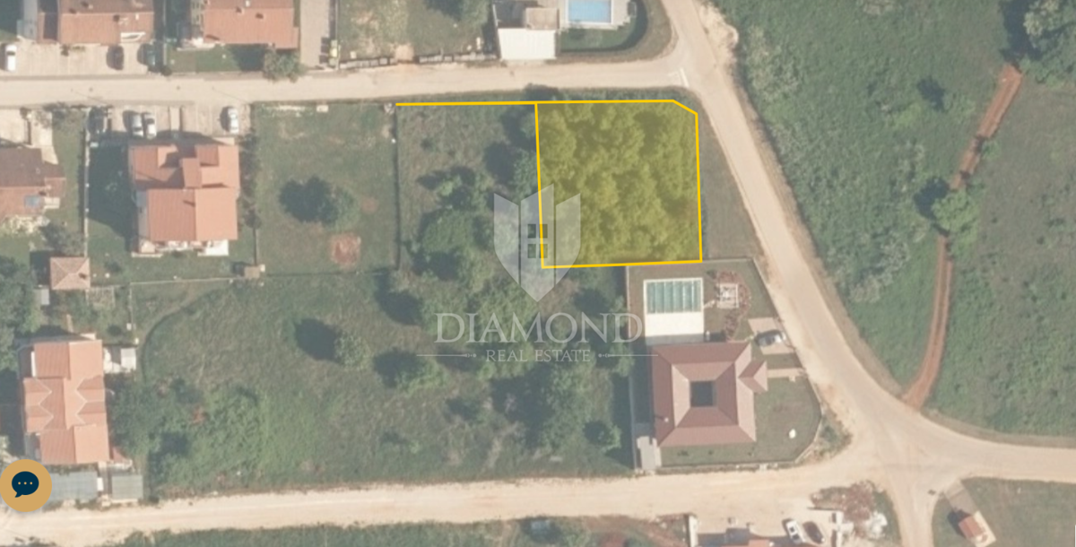 Zemljišče Novigrad, 700m2