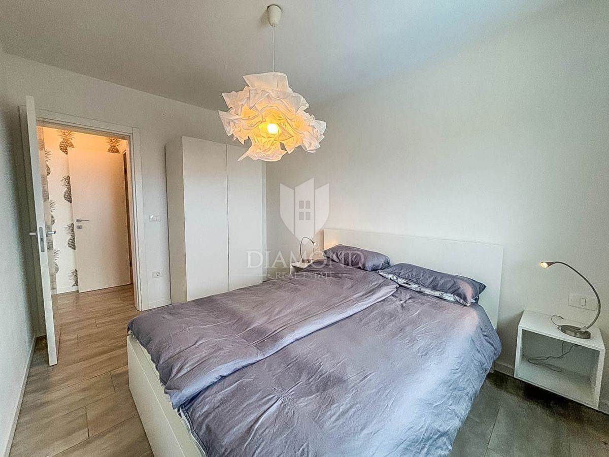 Istra, okolje Umaga, čudovit apartma s pogledom na morje!