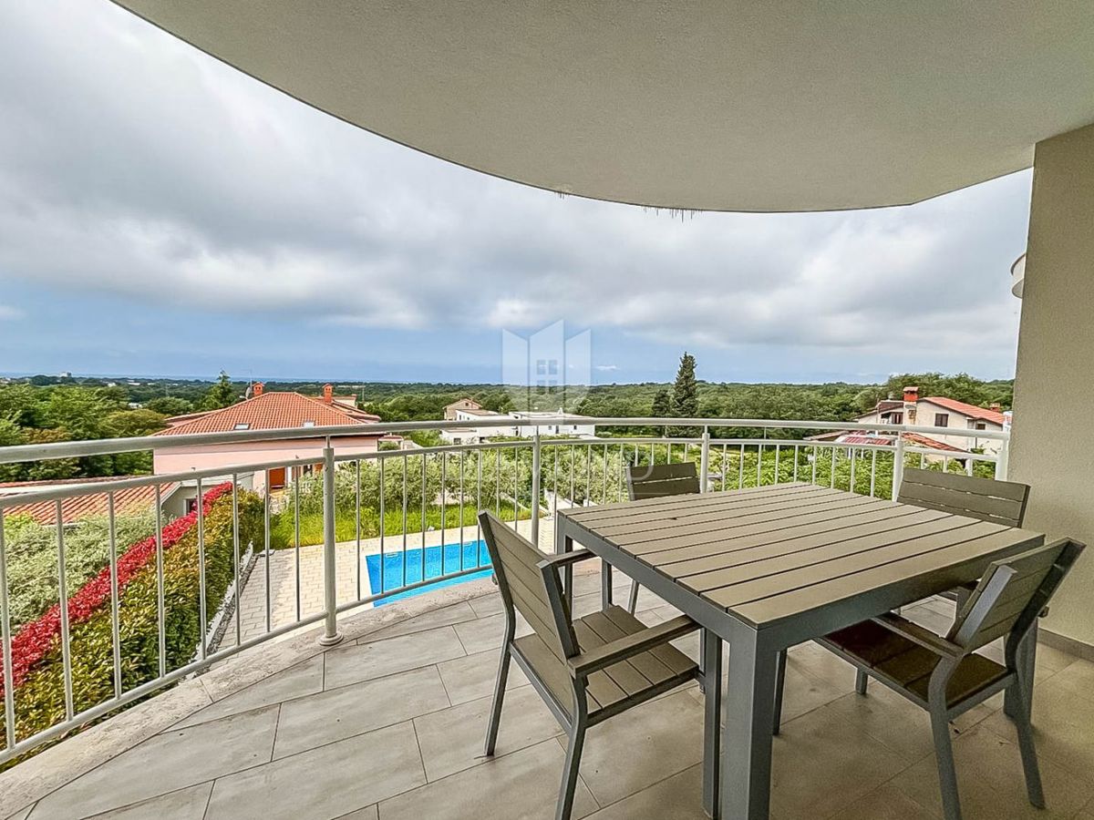 Istra, okolje Umaga, čudovit apartma s pogledom na morje!