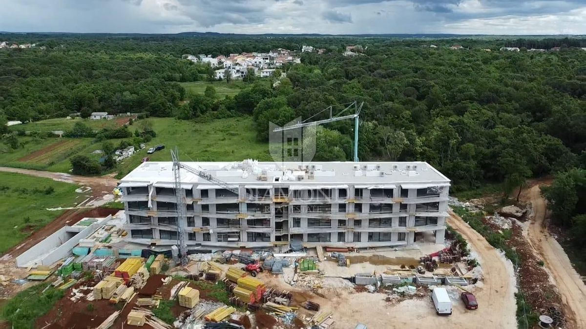 Poreč – Prostorno trosobno stanovanje z dvema kopalnicama