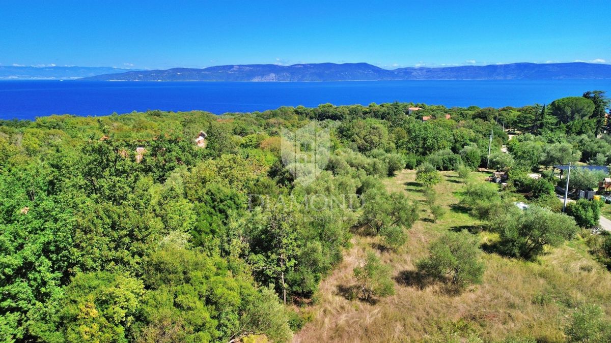 Gradbeno zemljišče na vrhunski lokaciji, Rabac, okolica