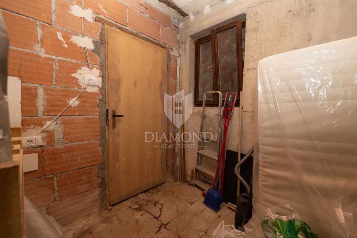 Garsonjera z Shrambo, Center, Razgled na Morje