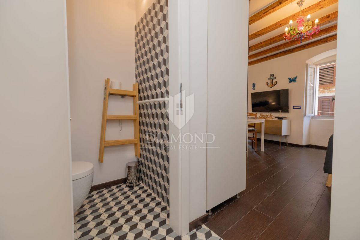 Garsonjera z Shrambo, Center, Razgled na Morje