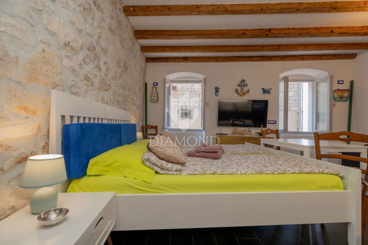 Garsonjera z Shrambo, Center, Razgled na Morje