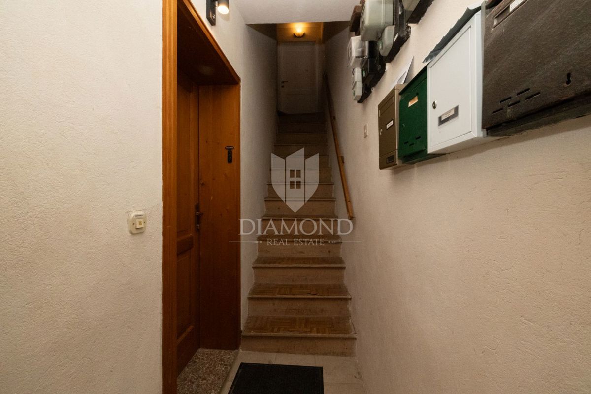 Garsonjera z Shrambo, Center, Razgled na Morje