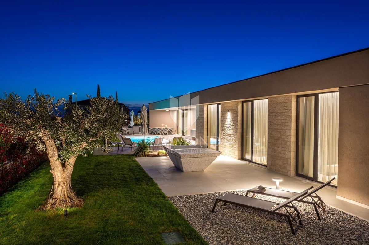 Poreč, Ekskluzivna vila za pametne domove z odprtim razgledom