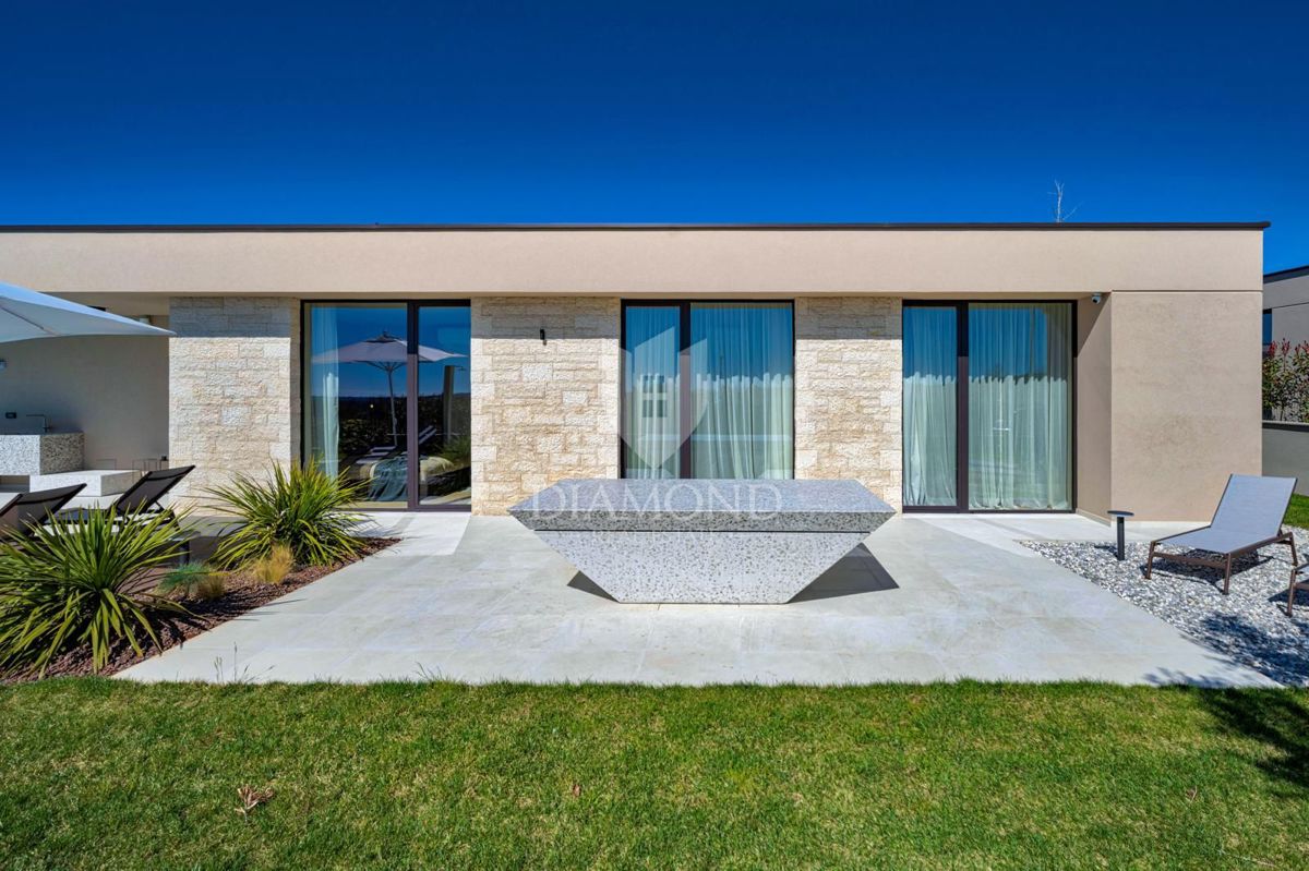 Poreč, Ekskluzivna vila za pametne domove z odprtim razgledom