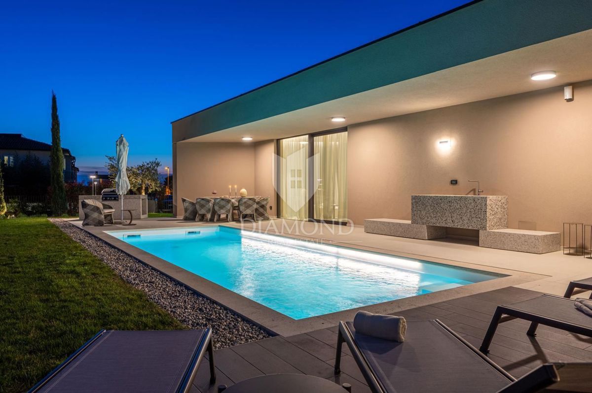 Poreč, Ekskluzivna vila za pametne domove z odprtim razgledom