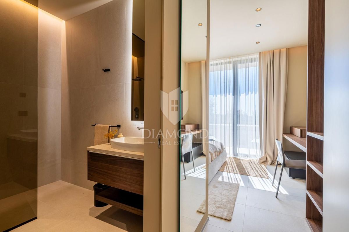 Poreč, Ekskluzivna vila za pametne domove z odprtim razgledom