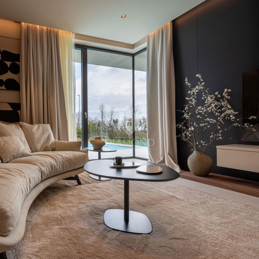 Poreč, Ekskluzivna vila za pametne domove z odprtim razgledom