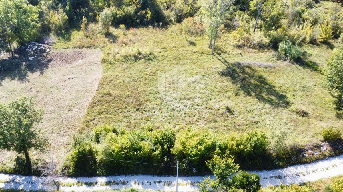 Zemljišče Poreč, 894m2