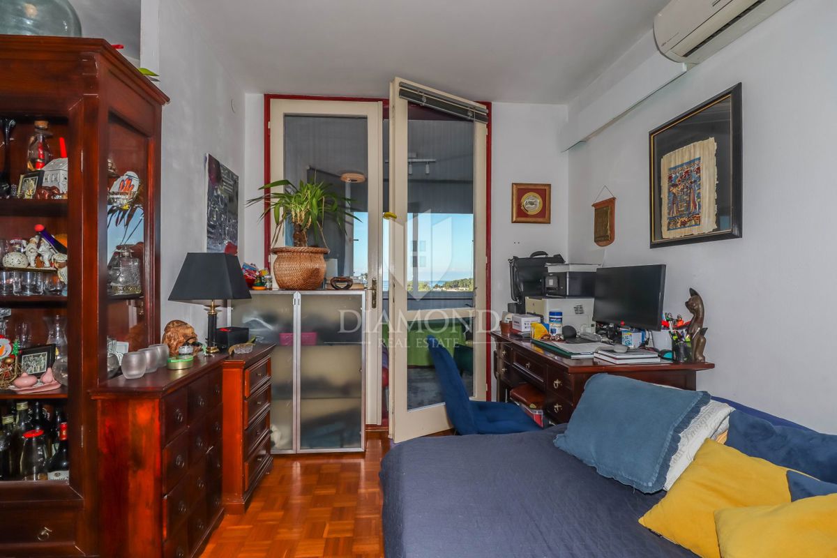 Rovinj, stanovanje na odlični lokaciji s pogledom na morje