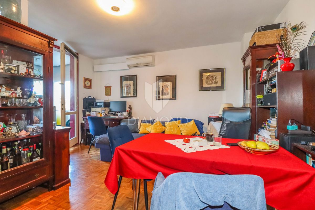 Rovinj, stanovanje na odlični lokaciji s pogledom na morje