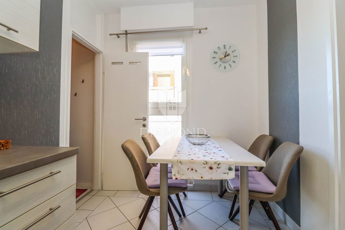 Izjemna priložnost – prenovljeno stanovanje na Vidikovcu z balkonom!