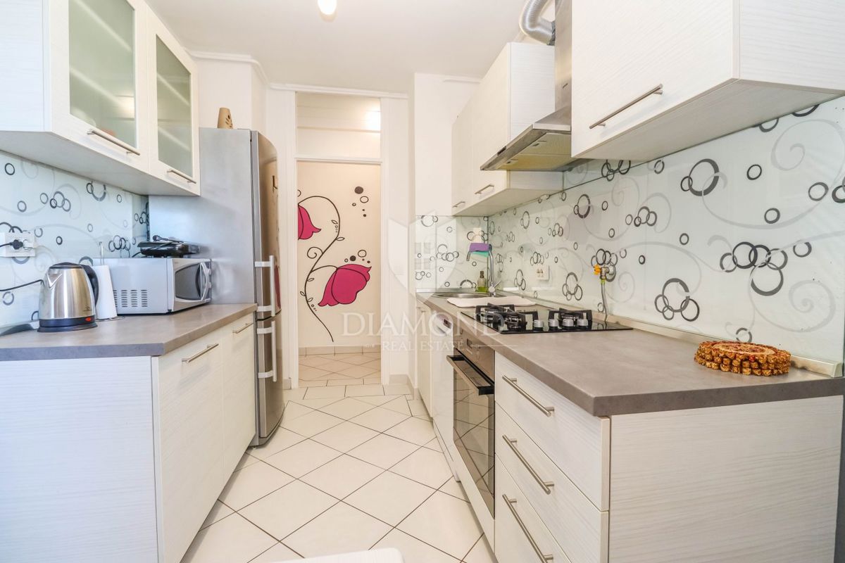 Izjemna priložnost – prenovljeno stanovanje na Vidikovcu z balkonom!