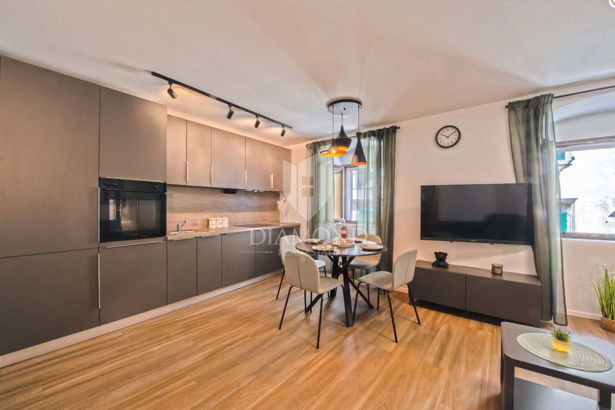 Apartmaj Centar, Rijeka, 94m2