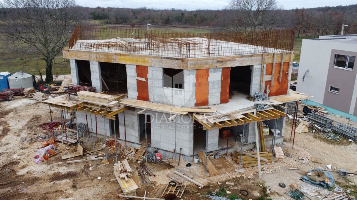 Poreč, moderno stanovanje z vrtom