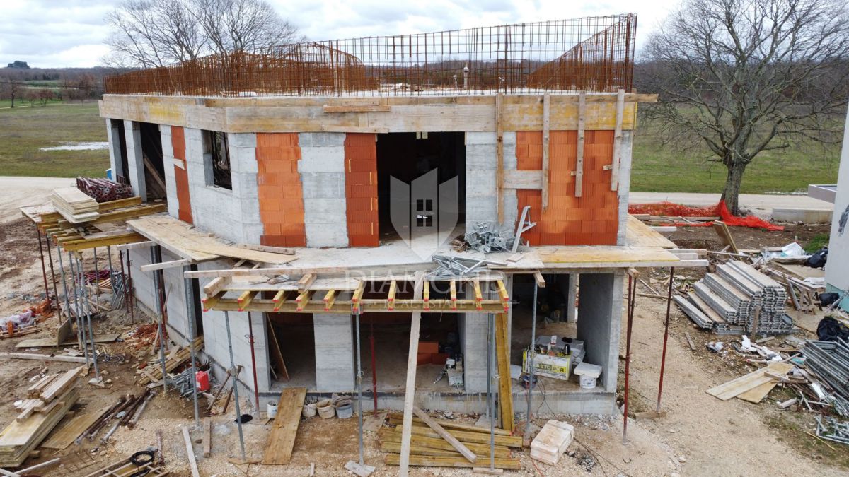 Poreč, moderno stanovanje z vrtom