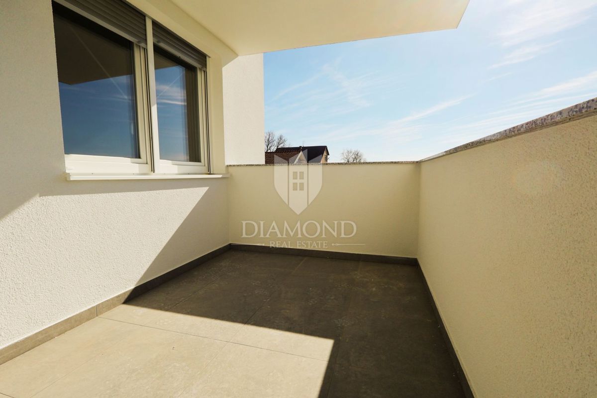 Apartmaj Prozorje, Dugo Selo - Okolica, 75m2