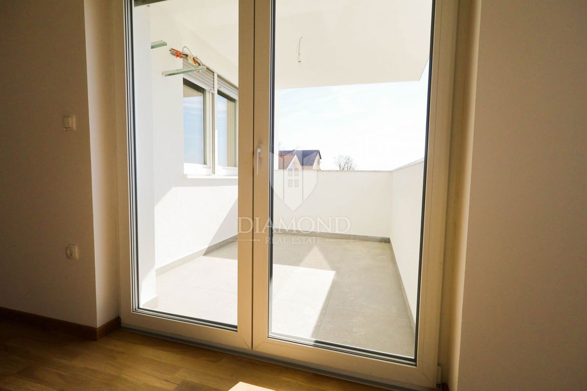 Apartmaj Prozorje, Dugo Selo - Okolica, 75m2