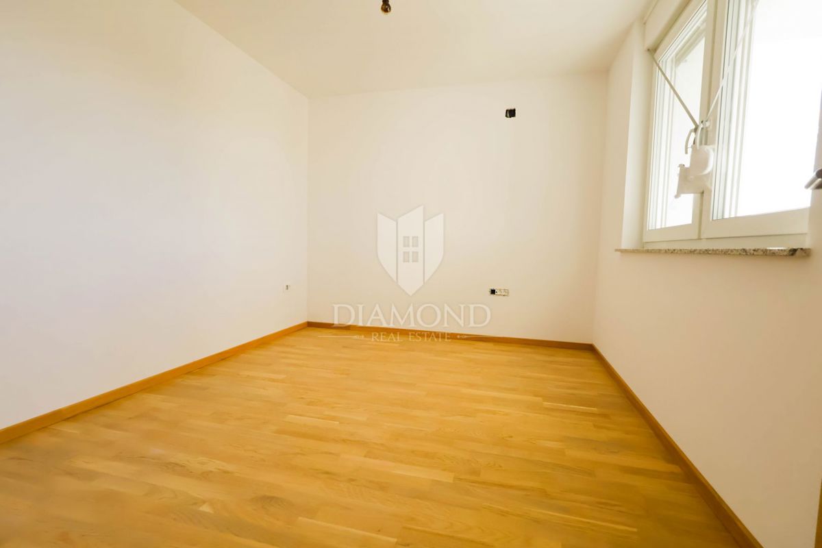 Apartmaj Prozorje, Dugo Selo - Okolica, 75m2