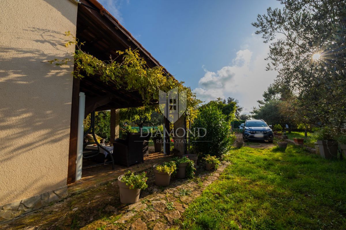 DIAMANT v Rovinju, pritlična hiša z ogromnim zemljiščem blizu morja