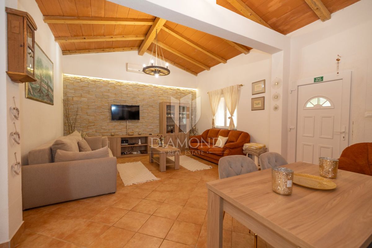 DIAMANT v Rovinju, pritlična hiša z ogromnim zemljiščem blizu morja