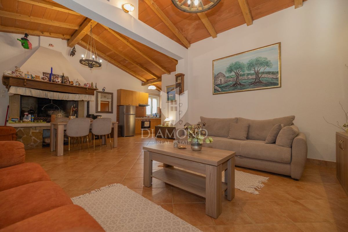 DIAMANT v Rovinju, pritlična hiša z ogromnim zemljiščem blizu morja