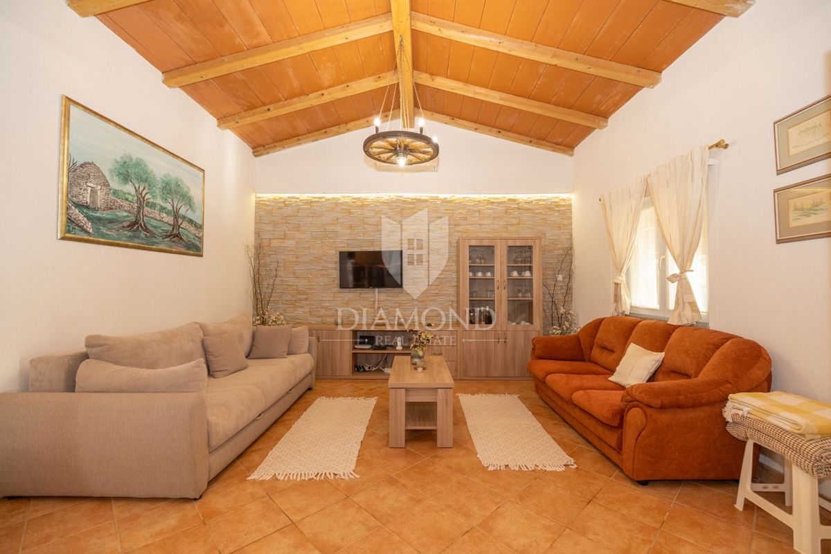 DIAMANT v Rovinju, pritlična hiša z ogromnim zemljiščem blizu morja