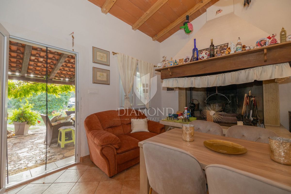 DIAMANT v Rovinju, pritlična hiša z ogromnim zemljiščem blizu morja