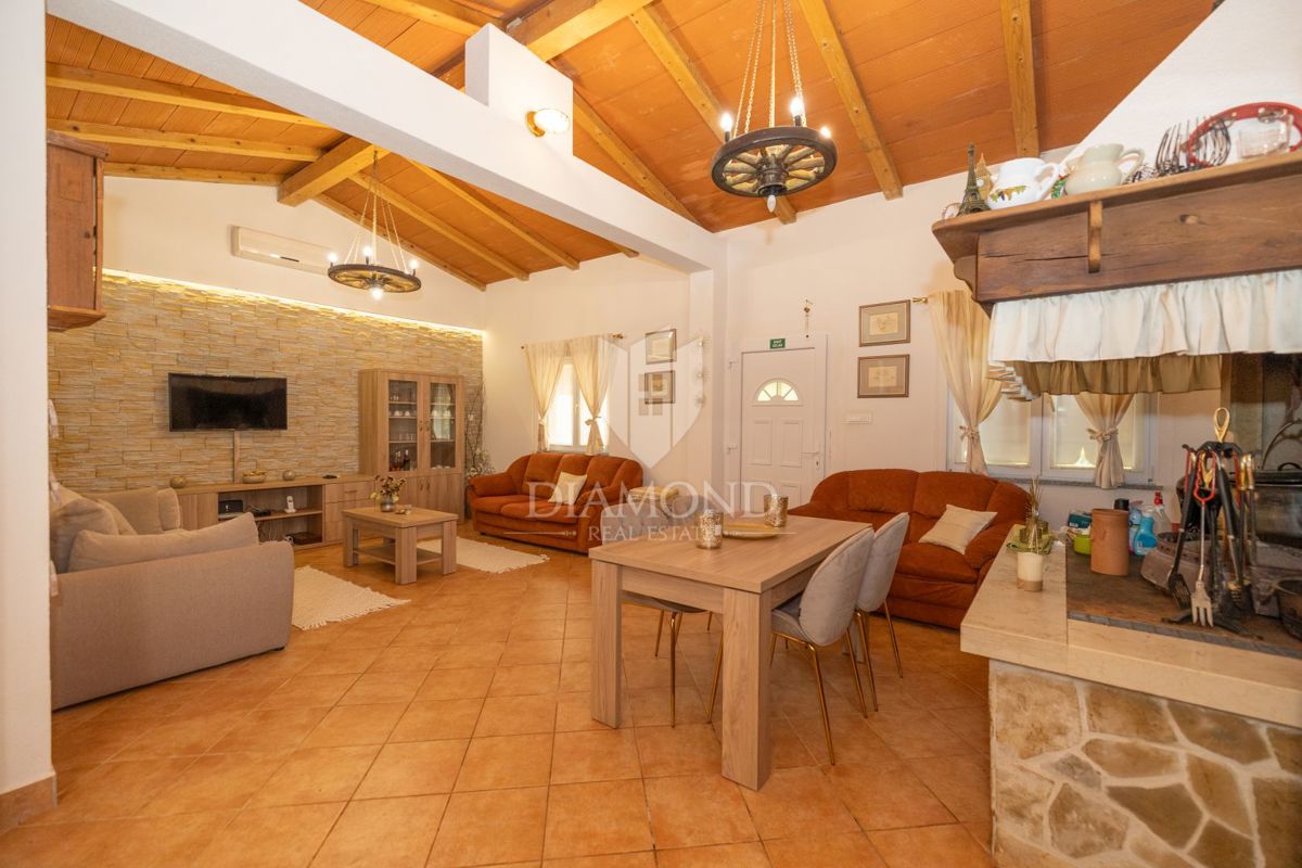 DIAMANT v Rovinju, pritlična hiša z ogromnim zemljiščem blizu morja