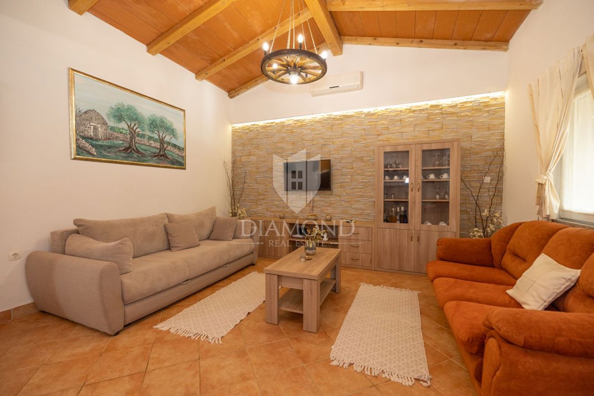 DIAMANT v Rovinju, pritlična hiša z ogromnim zemljiščem blizu morja