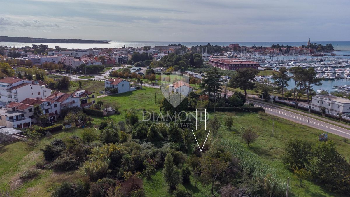 Ekskluzivno! Novigrad, zemljišče na izjemni lokaciji!