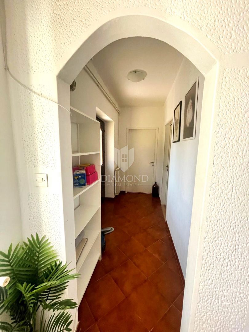 Poreč – stanovanje z velikim vrtom v mirnem okolju