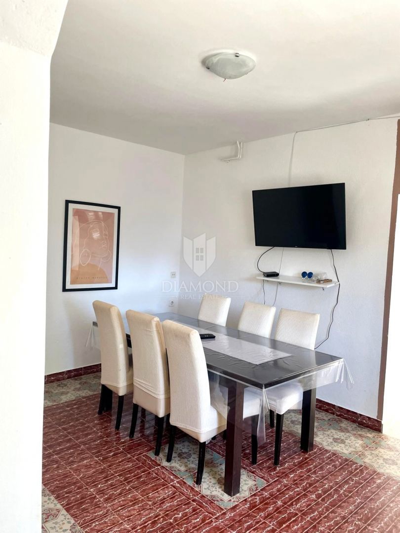 Poreč – stanovanje z velikim vrtom v mirnem okolju