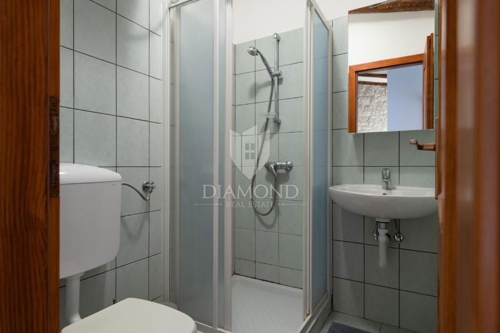 Rovinj, kamnita hiša v središču starega mestnega jedra